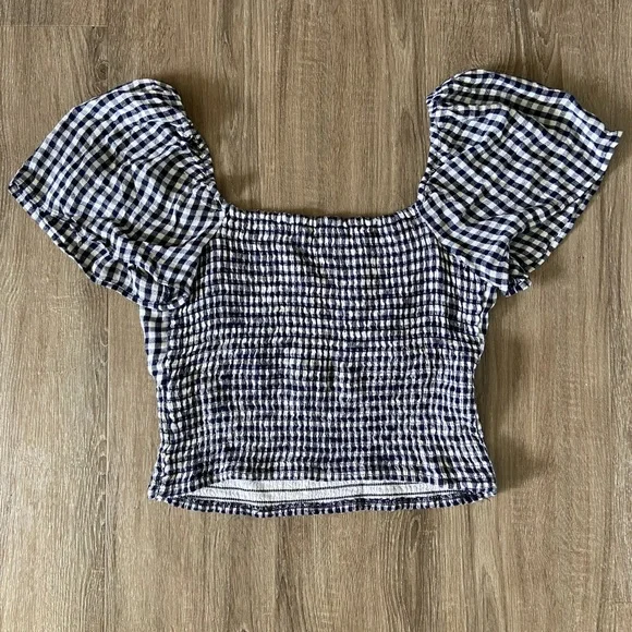 Gingham Top with Flutter Sleeves - Picture 6 of 8